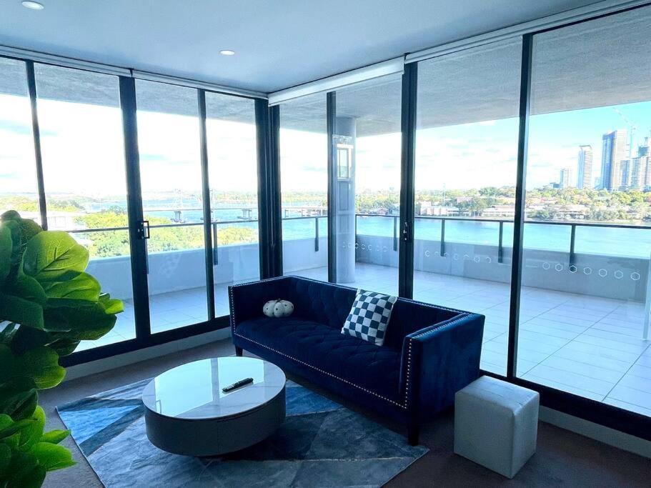Stunning Waterfront 3 Bedroom With Pool, Bbq *